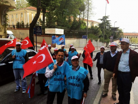 - 1 MAYIS 2017- TAKSİM ANITINA ÇELENK KOYMA 
