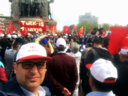 - 1 MAYIS 2017- TAKSİM ANITINA ÇELENK KOYMA 